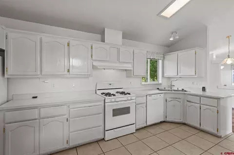 Kitchen - 279 Valle Dr, Durango, CO 81303 photo 1 of 4