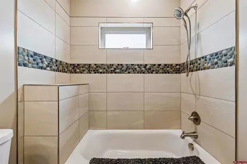 Bath - 106 Cielo Way, Durango, CO 81303 photo 6 of 9