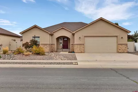 1411 Blue Lake Dr, Montrose, CO 81403