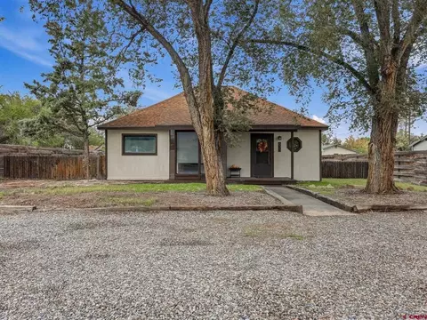631 S 10th St, Montrose, CO 81401