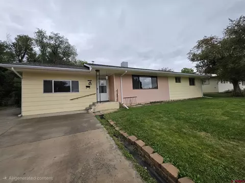 309 Pine View Dr, Montrose, CO 81401