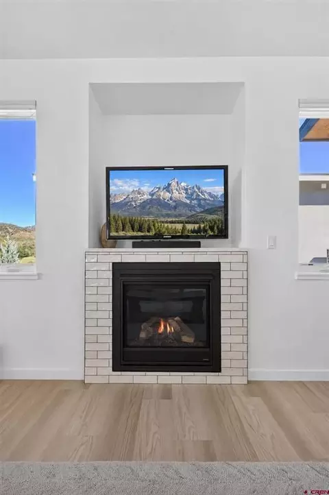 Living - 39 Yarrow Ct, Durango, CO 81301 photo 4 of 4