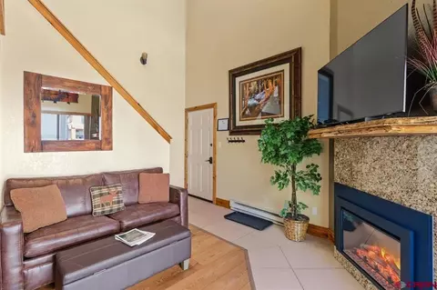 Living - 11 Emmons Rd #422, Crested Butte, CO 81225 photo 1 of 3