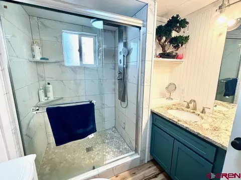 Bath - 2400 Arroyo Dr #22, Durango, CO 81301 photo 2 of 3