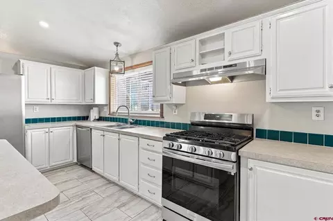 Kitchen - 1728 County Road 326, Ignacio, CO 81137 photo 2 of 2