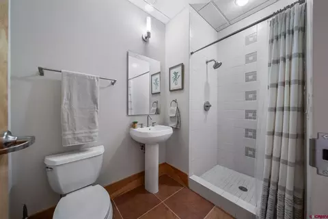 Bath - 555 Rivergate Ln #B1-115, Durango, CO 81301 photo 2 of 4