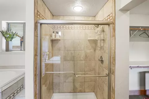 Bath - 1257 Galaxy Dr, Durango, CO 81301 photo 5 of 7