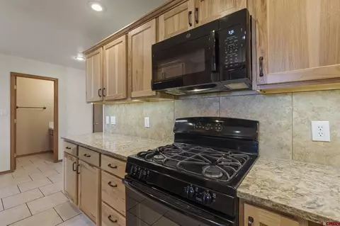 Kitchen - 210 Sage Rd, Durango, CO 81303 photo 3 of 4