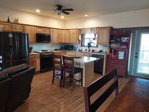 Kitchen - 42 Browns Rd, South Fork, CO 81154 photo 4 of 5