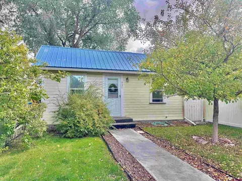 930 S 1st St, Montrose, CO 81401