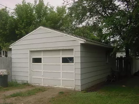 617 W Broadway, Williston, ND 58801 photo 3