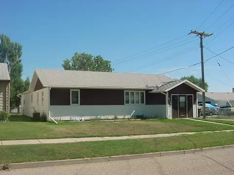 414 13th Ave W, Williston, ND 58801 photo 4