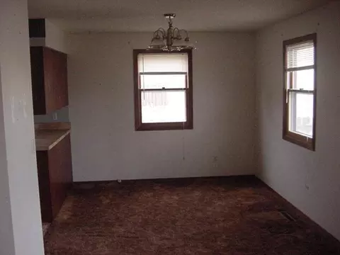 2210 6th Ave E, Williston, ND 58801 photo 6