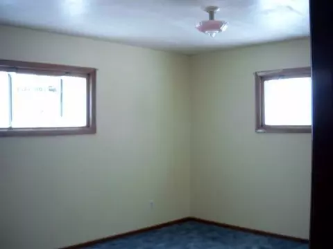 501 11 St E, Williston, ND 58801 photo 2
