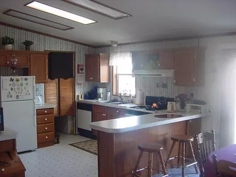 4110 3rd Ave E, Williston, ND 58801 photo 3