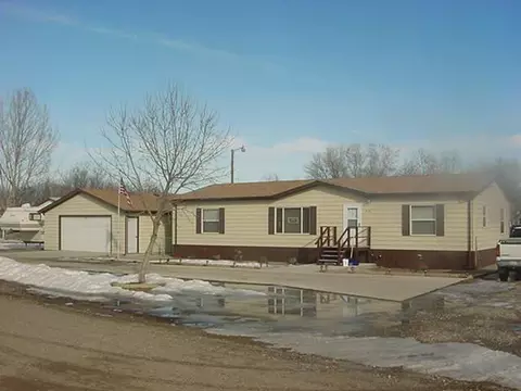 4110 3rd Ave E, Williston, ND 58801 photo 1
