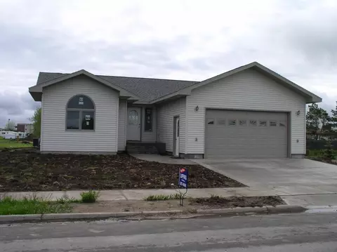 1818 17th Ct W, Williston, ND 58801 photo 1