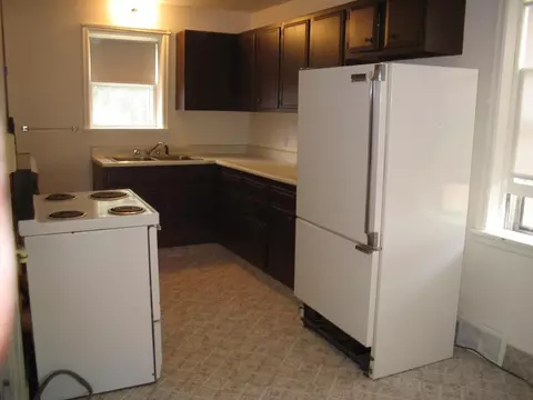 13 2nd Ave E, Williston, ND 58801 photo 3