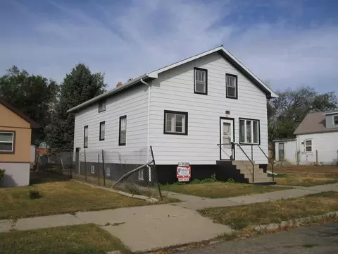 13 2nd Ave E, Williston, ND 58801 photo 1