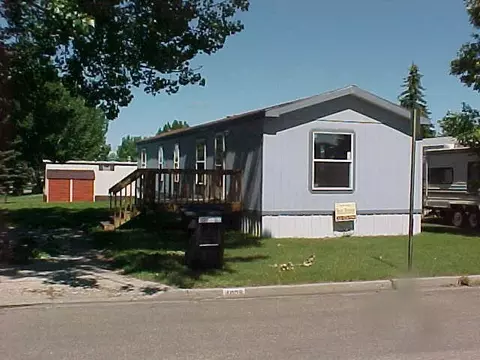 1006 Parkway, Williston, ND 58801 photo 1
