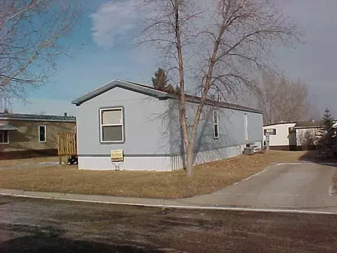 1006 Parkway, Williston, ND 58801 photo 2