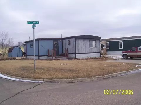 2722 11th Ave W, Williston, ND 58801 photo 1