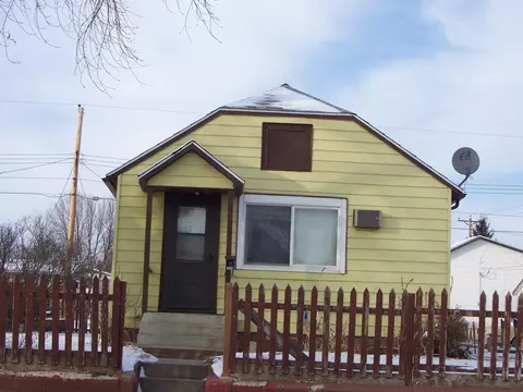 908 W Broadway, Williston, ND 58801 photo 1