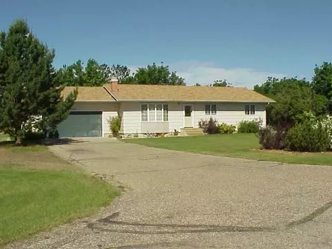 7011 3rd Ave E, Williston, ND 58801 photo 1