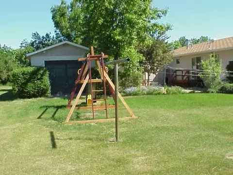 7011 3rd Ave E, Williston, ND 58801 photo 2