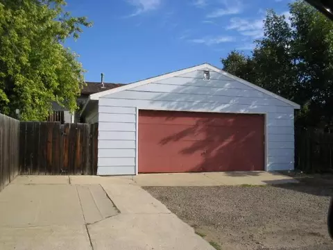 1819 29th St W, Williston, ND 58801 photo 2
