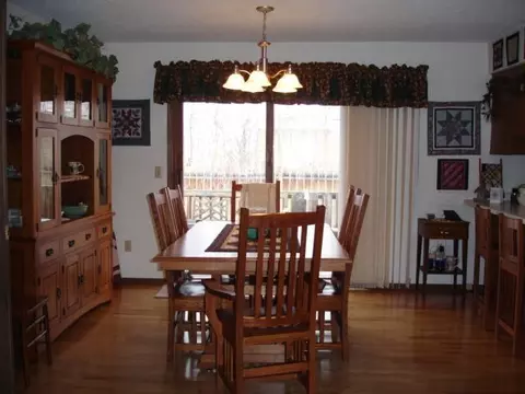 1813 6th Ave W, Williston, ND 58801 photo 2