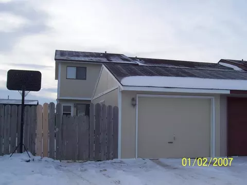 1718 30th St W, Williston, ND 58801 photo 2
