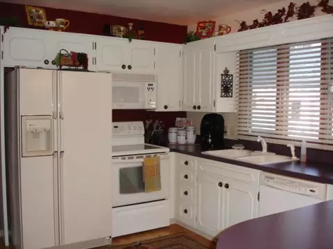 1207 E Hillcourt, Williston, ND 58801 photo 7