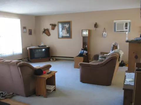 2103 20th Ave W, Williston, ND 58801 photo 5