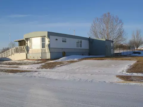 1830 32nd St W, Williston, ND 58801 photo 1