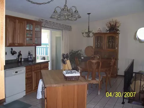 1610 Hillcourt E, Williston, ND 58801 photo 3