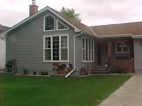 2505 7th Ave E, Williston, ND 58801 photo 1