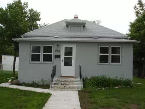 811 4th St W, Williston, ND 58801 photo 1