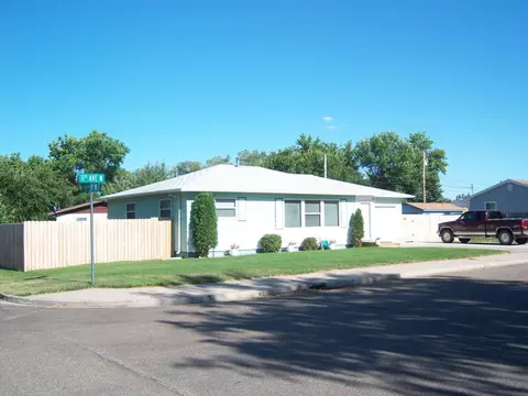 1616 11th Ave W, Williston, ND 58801 photo 1