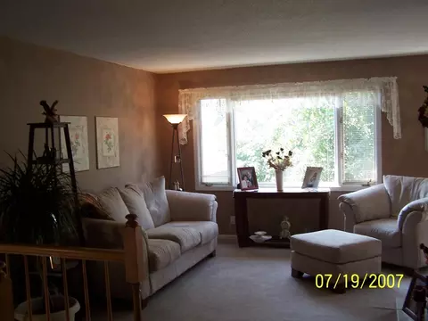 826 Park Pl, Williston, ND 58801 photo 3