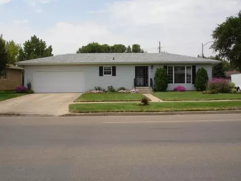 1917 University Ave, Williston, ND 58801 photo 1
