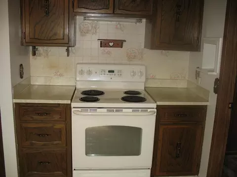 2319 7th Ave E, Williston, ND 58801 photo 4