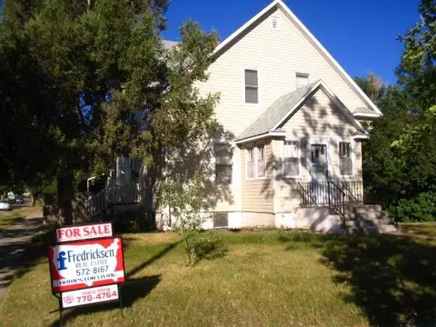 501 4th Ave E, Williston, ND 58801 photo 1