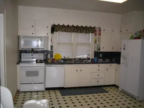 501 4th Ave E, Williston, ND 58801 photo 5