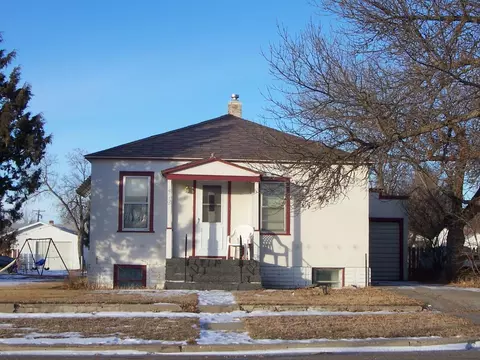 419 9th Ave W, Williston, ND 58801 photo 1