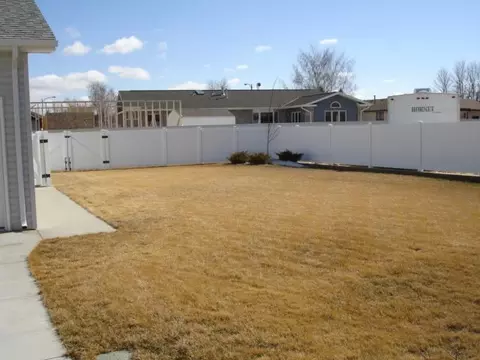 2202 15th Ave W, Williston, ND 58801 photo 14