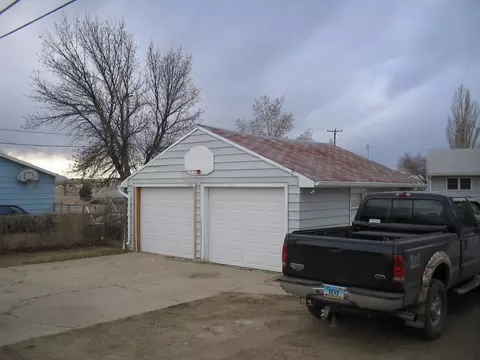 1103 15th St W, Williston, ND 58801 photo 11