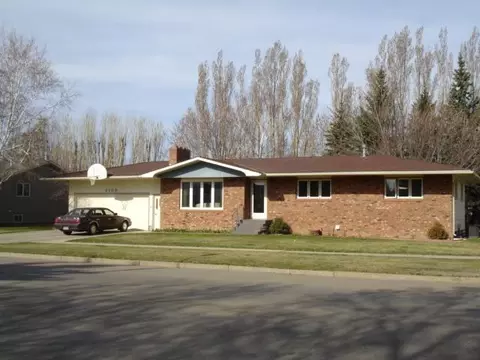 2109 University, Williston, ND 58801 photo 1