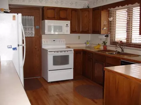 2109 University, Williston, ND 58801 photo 4