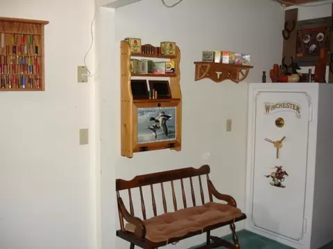 2317 17th Cir W, Williston, ND 58801 photo 11